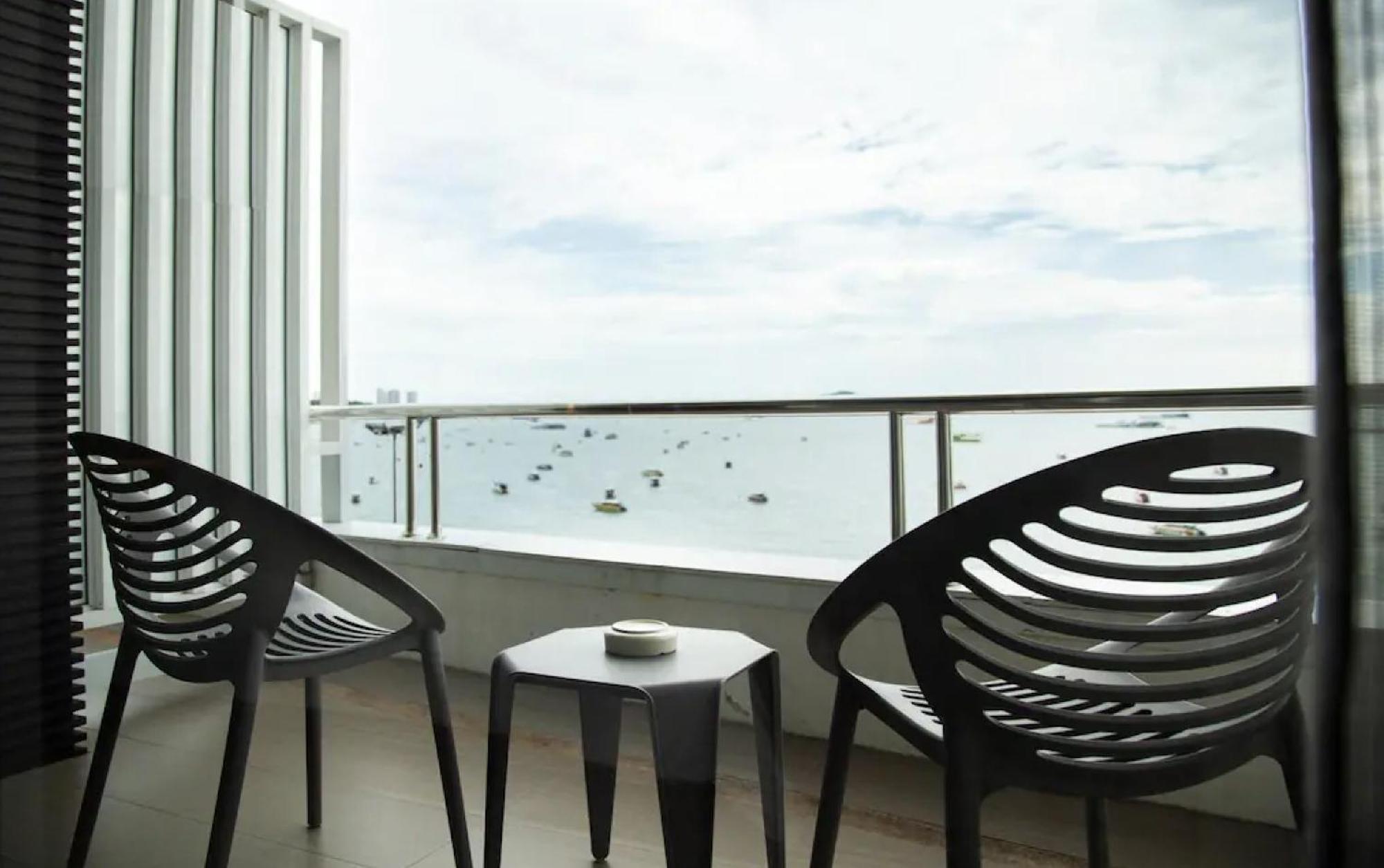 Baboona Beachfront Living Pattaya Eksteriør bilde