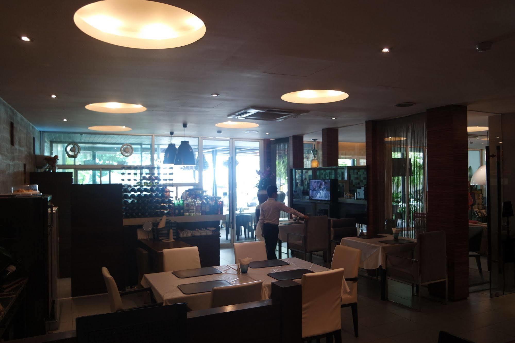 Baboona Beachfront Living Pattaya Eksteriør bilde