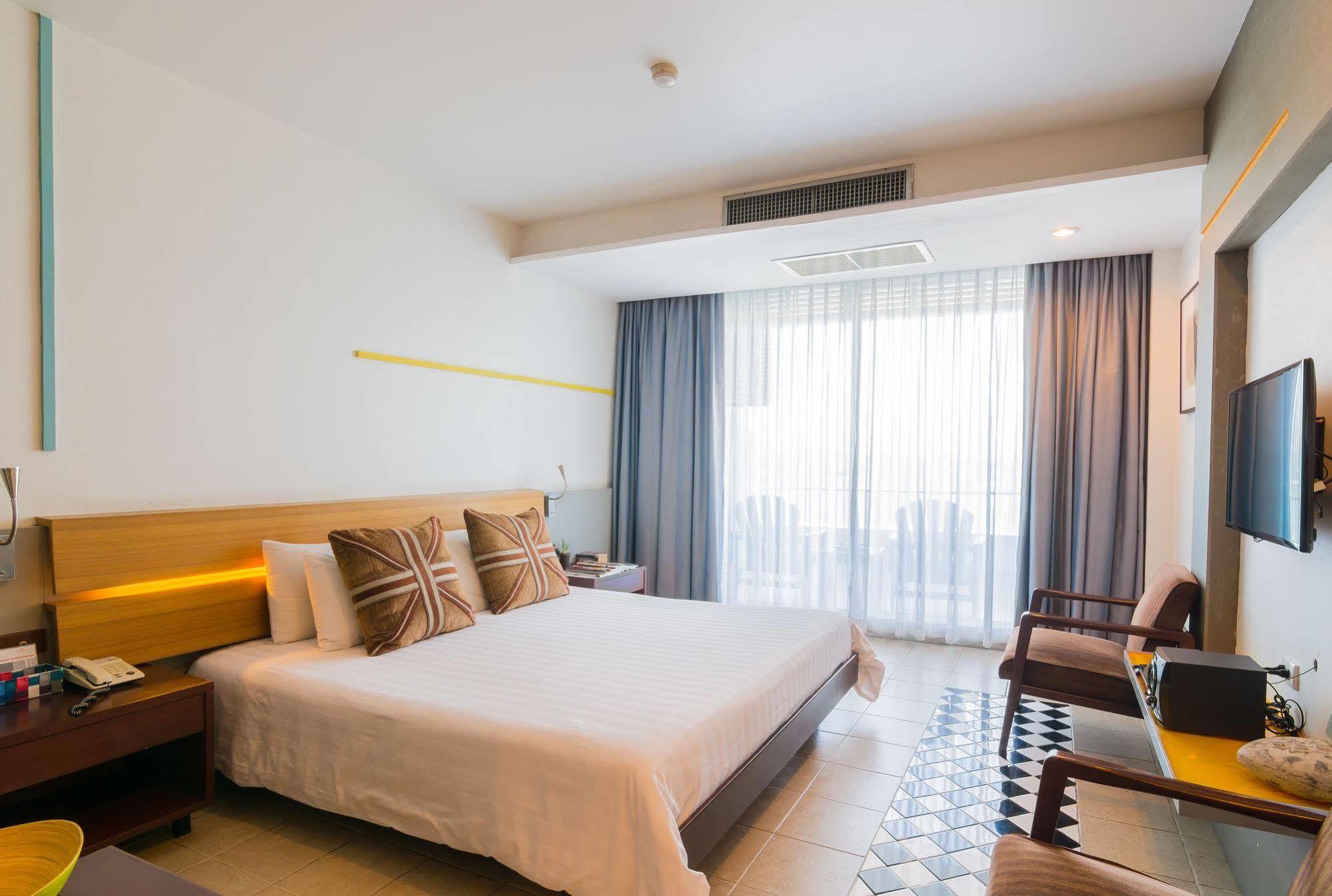 Baboona Beachfront Living Pattaya Eksteriør bilde