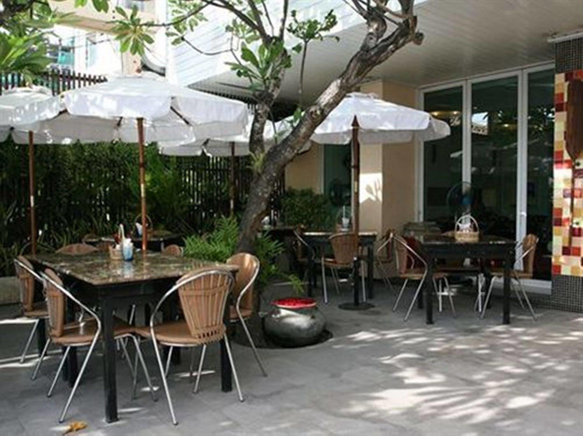 Baboona Beachfront Living Pattaya Eksteriør bilde